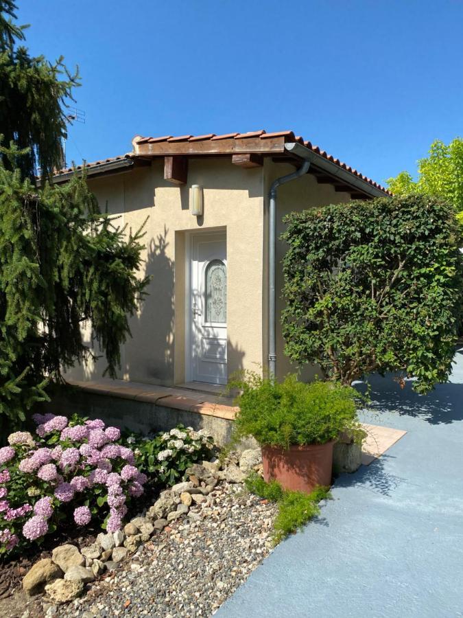 Gite Moncherie Colayrac-Saint-Cirq Exterior foto