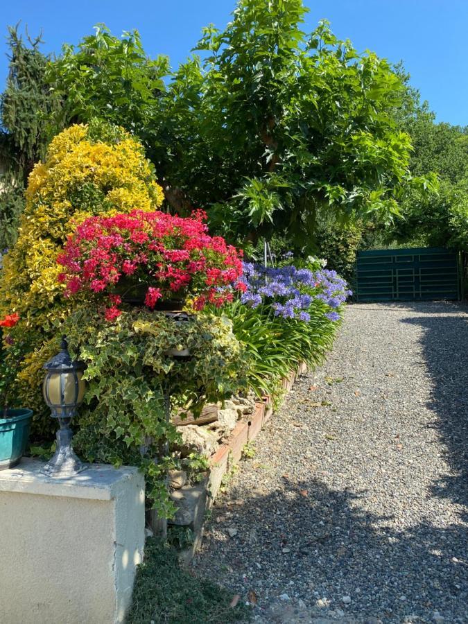 Gite Moncherie Colayrac-Saint-Cirq Exterior foto